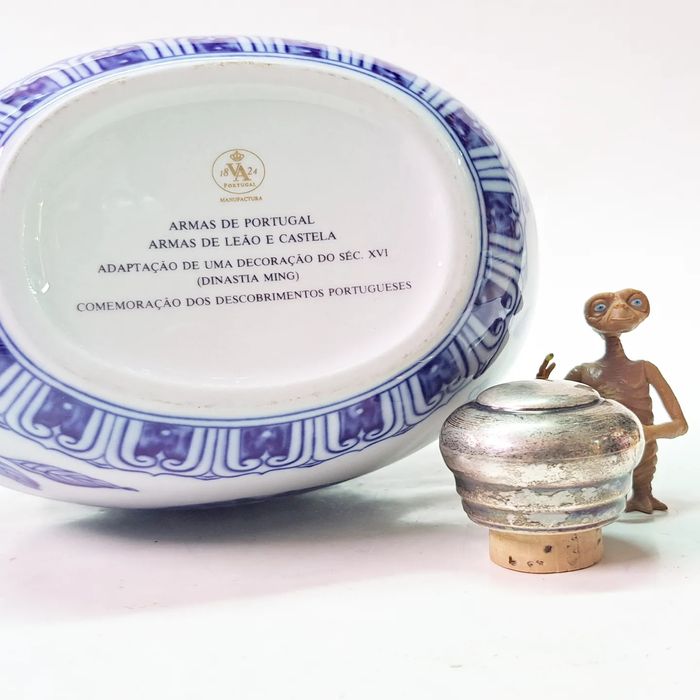 Cantil Português em porcelana da Vista Alegre