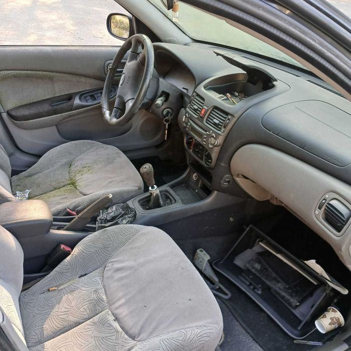 Nissan Almera 1.5 de 2002 - Peças Usadas