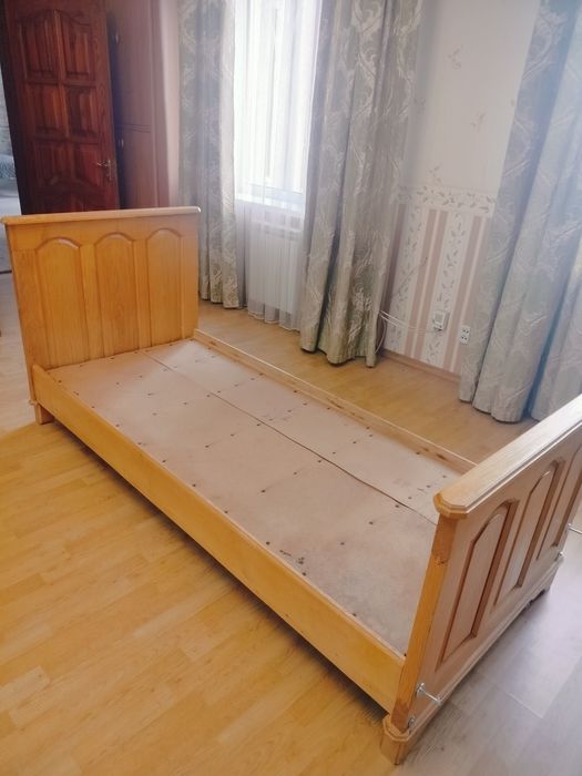 Ліжко дубове односпальне бу