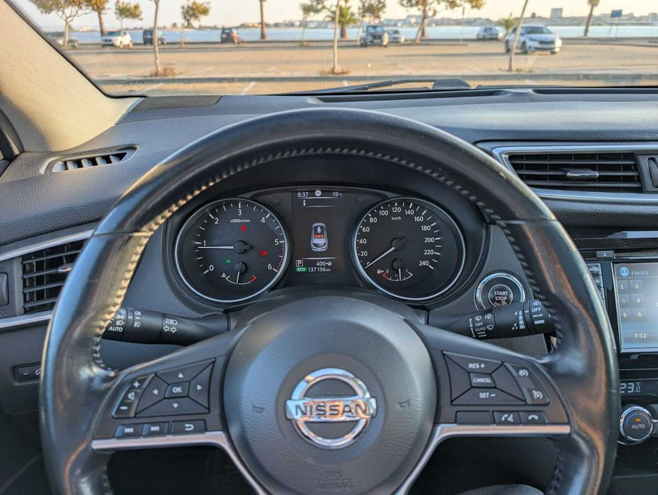 Nissan Qashqai 1.6 dCi 130 Tekna SUV Excelente estado geral