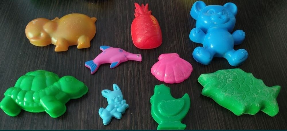 Игрушки в писочницу