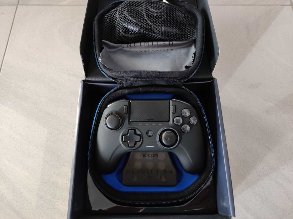 Pad kontroler do PC lub PS4 Nacon Revolution Unlimited Pro bdb