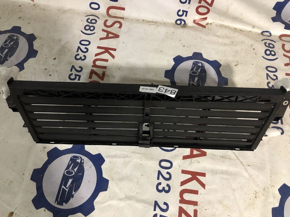 Жалюзи (воздуховод) Audi Q7 4M 2016-2024  4M0121219A/4M0121219B