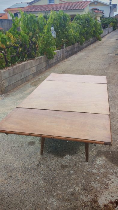 Mesa de jantar extensível