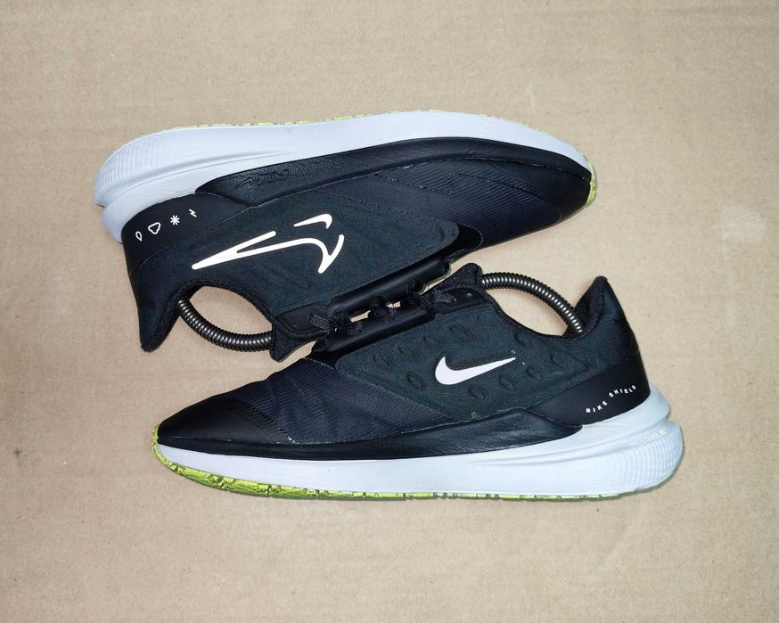 Оригінальні Бігові Кросівки Nike Air Winflo 9 Shield  Розмір 39