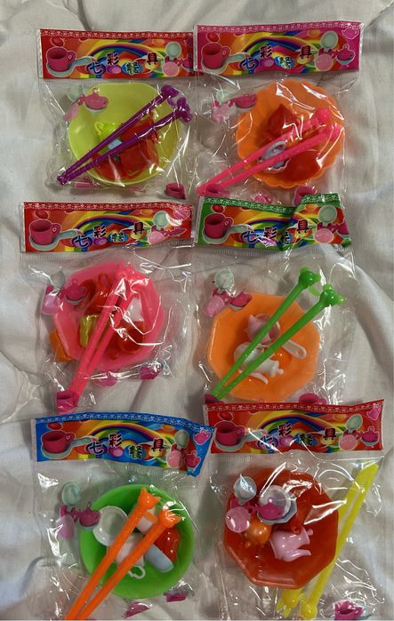 Набори посуди для Барбі та інших ляльок