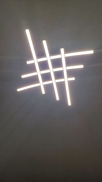 Candeeiro de teto LED