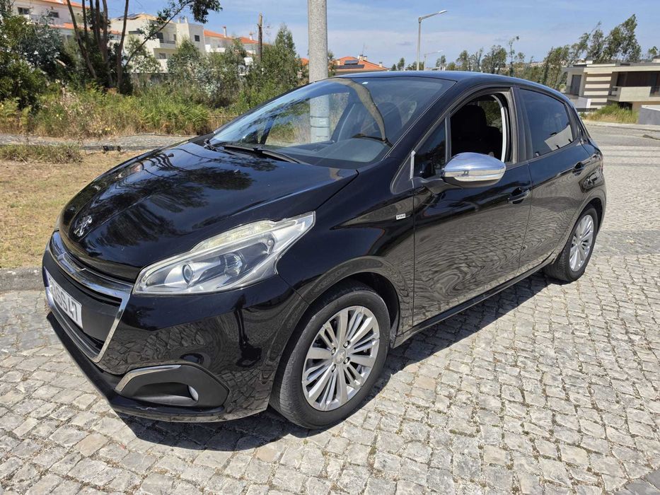 Peugeot 208 Style 1.2i (2017)