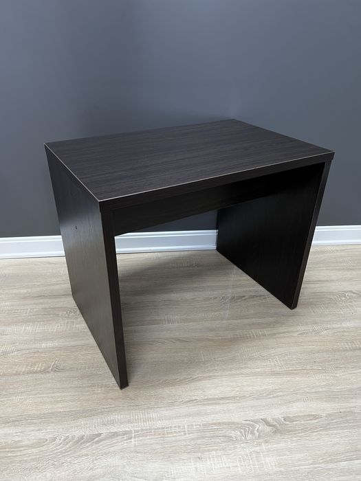 Стіл / манікюрний / будуарний / косметичний / письмовий / парта