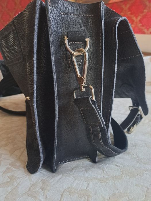 Torba skórzana na pasku  - czarna