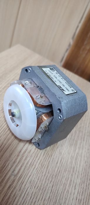 Електродвигун новий