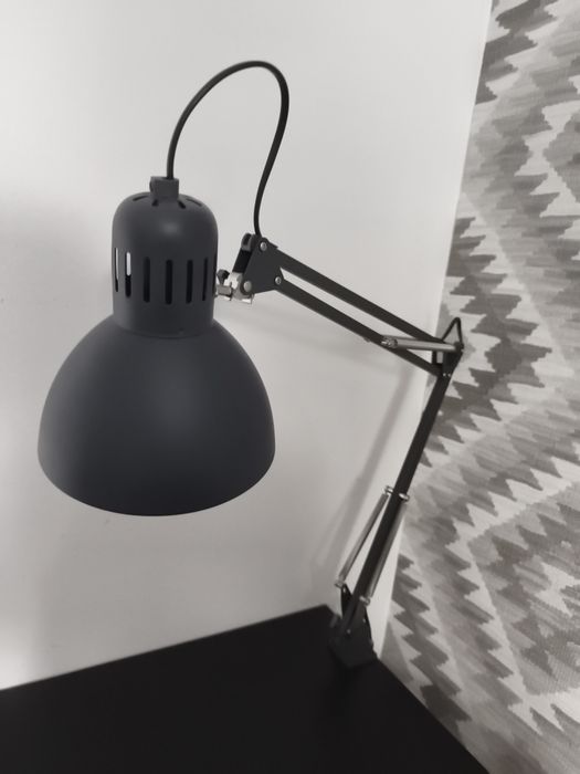 Lampka biurkowa ikea