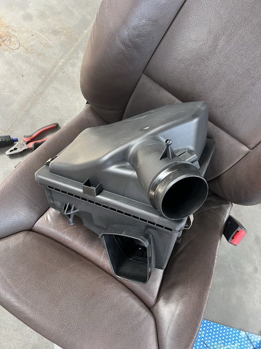 Корпус повітряного фільтра  BMW F30 F32… b46 b48