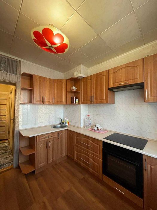 Здам велику 1 кім. квартиру на Кн. Володимира Великого/Марсельській!