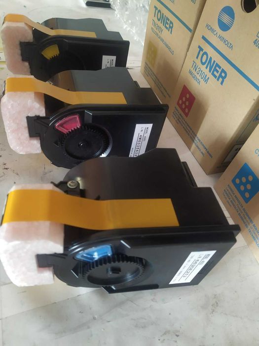 Продам картриджи для Konica Minolta bizhub C350/C351/C450