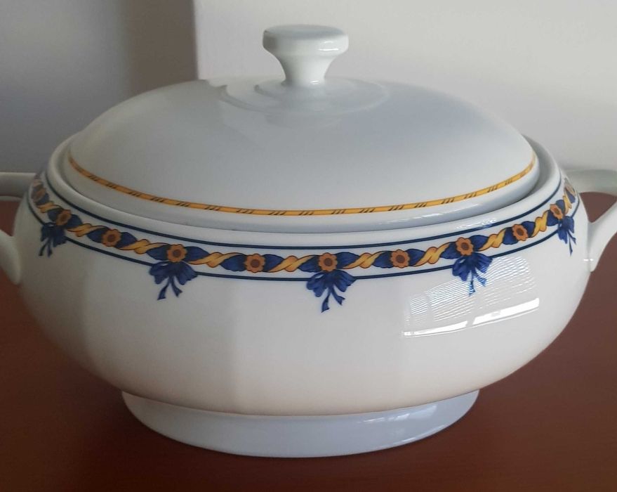 Terrina Vista Alegre colecção Sonata