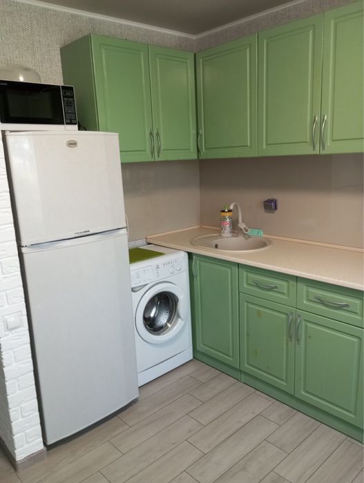 Здається квартира в довгострокову оренду