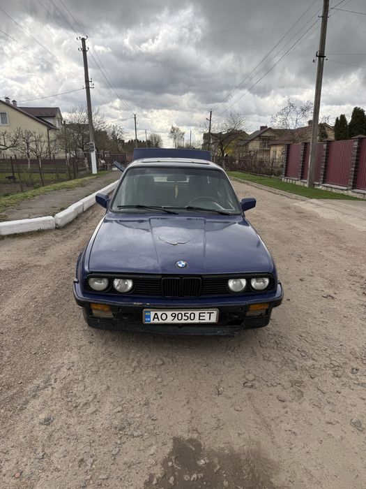 Продам bmw e30 1.8бенз н