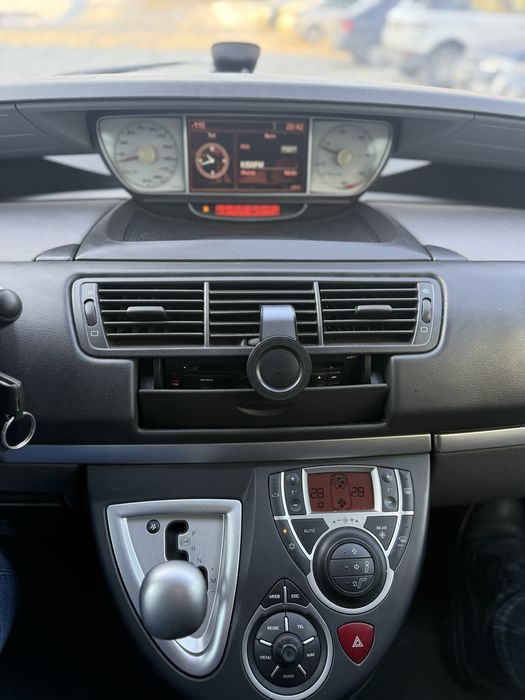 Peugeot 807 TDI 2.0  хороша комплектація