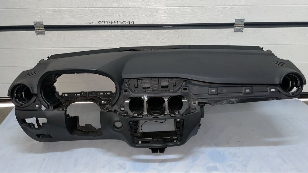 Торпедо панель Mercedes B-class