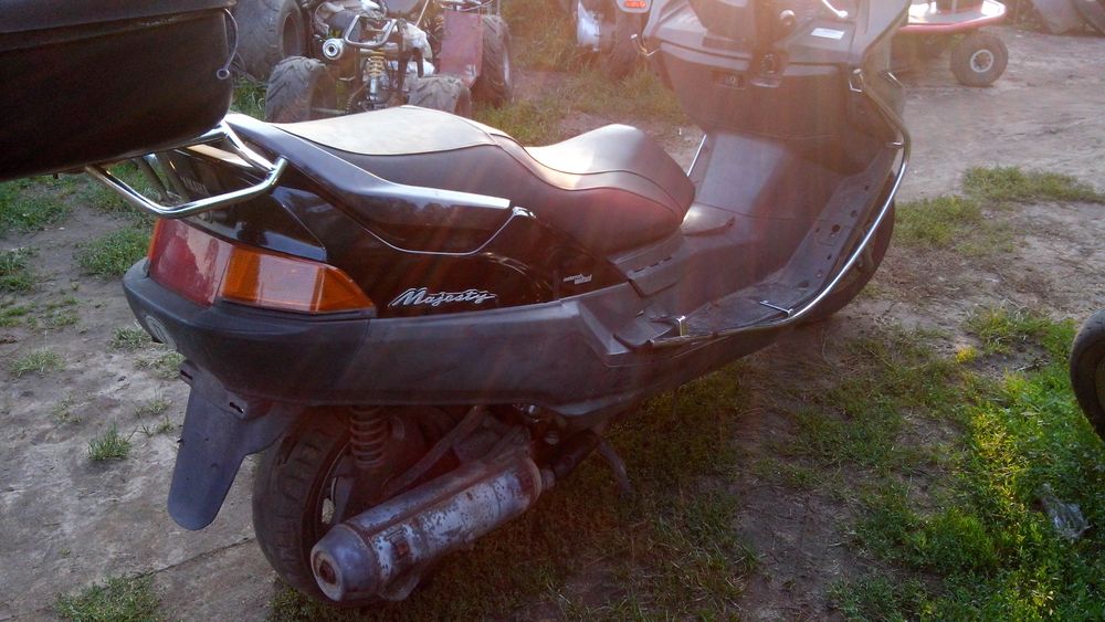 Yamaha majesty 250 na części