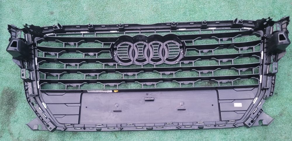 Grelha frontal Audi Q2 GA