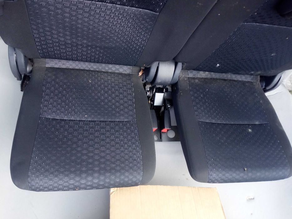 TOYOTA VERSO 09-18 fotele przekładka vana III rząd pasy komplet