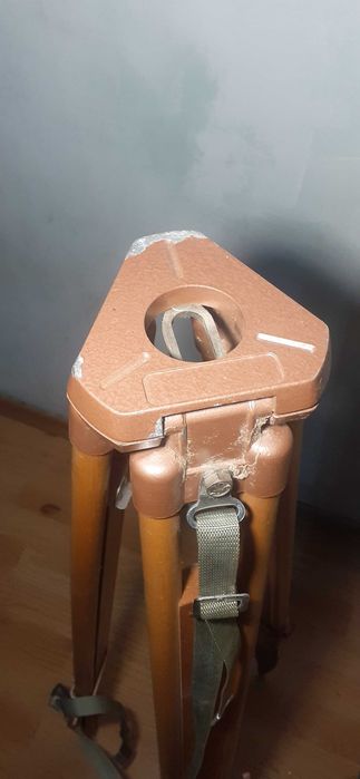 Тринога шр-120 для нівеліра і т.д.