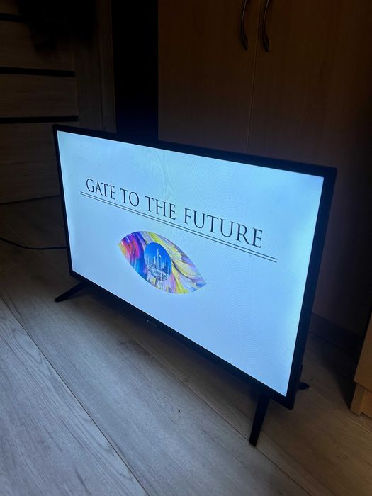 32-calowy telewizor LED Red Opticum