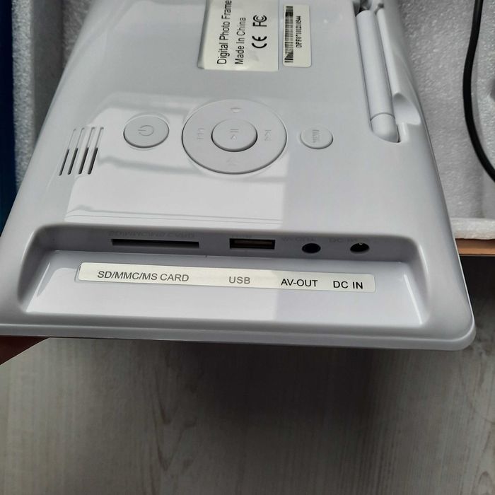 Nowa ramka cyfrowa LYONESS 7"