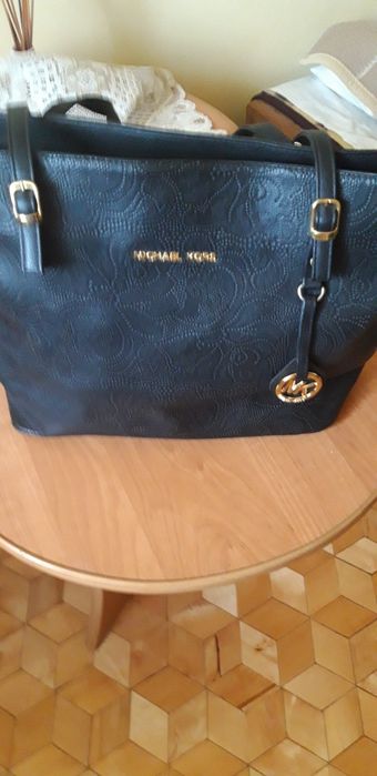 Torebka czarna marki Michael Kors