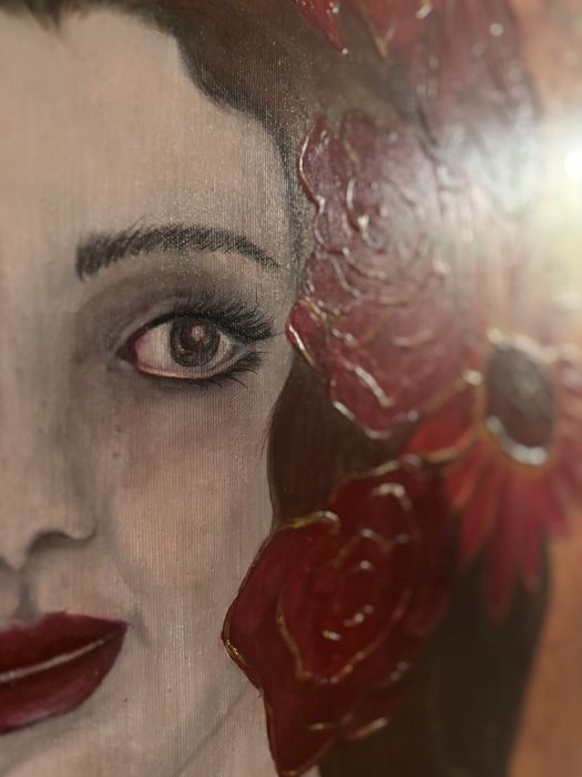 Portret kobiety z kwiatami - czerwone słoneczniki i róże 70x70cm