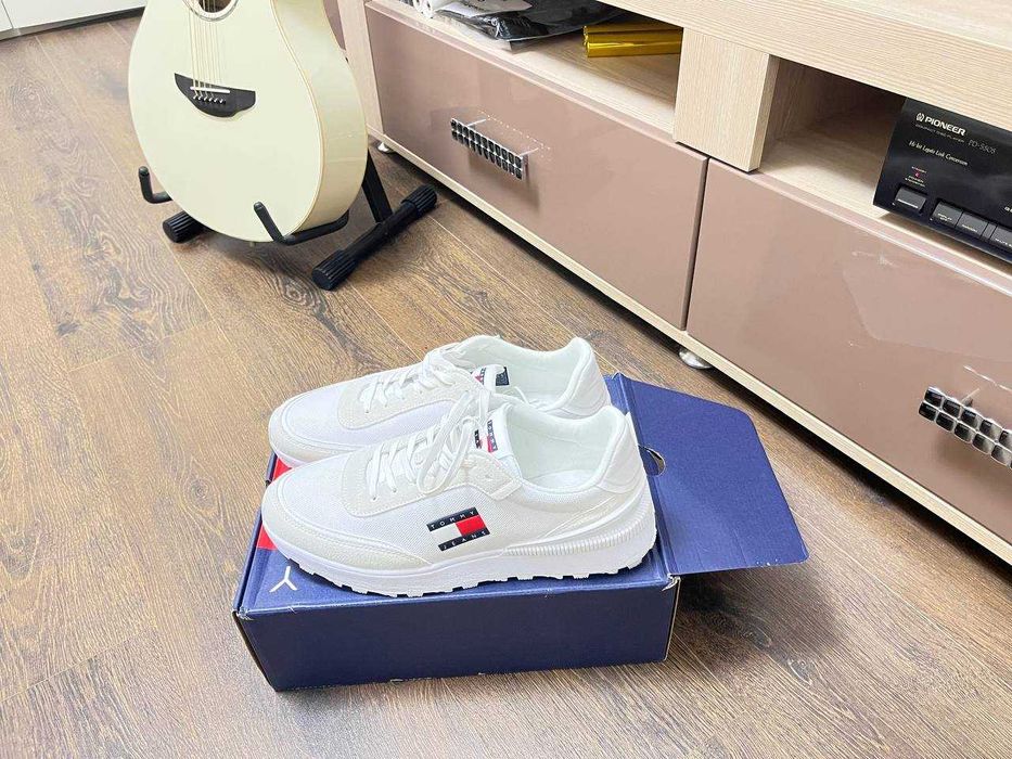 Чоловічі білі кросівки TJM TECHNICAL RUNNER Tommy Jeans Hilfiger