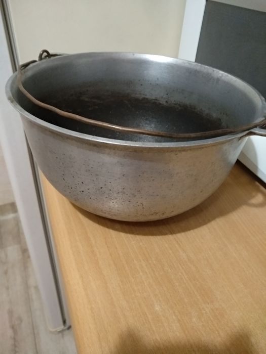 Казанок чугунок кувшин сахарница чайник чашка