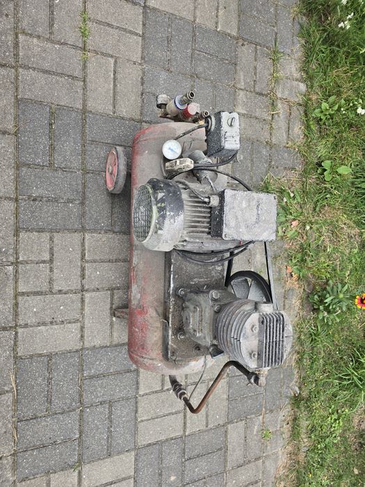 Kompresor 50l . Uzywany