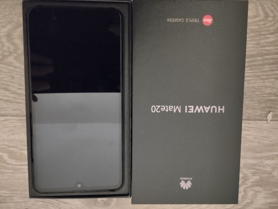 Huawei  Mate  20