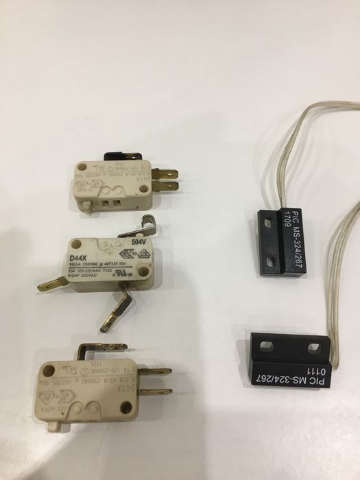 Микропереключатель и датчик уровня воды для кофемашины Melitta Caffao