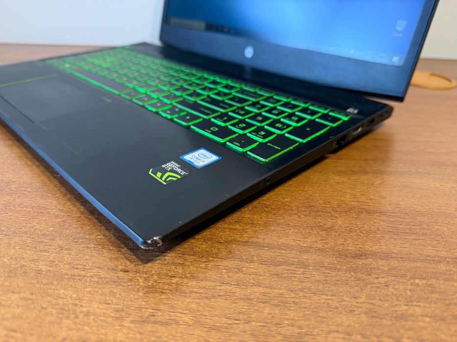 HP Pavilion Gaming 15-cx0018na. Intel Core i7-8750H, GeForce GTX 1060, Ram 16GB, SSD 512Gb