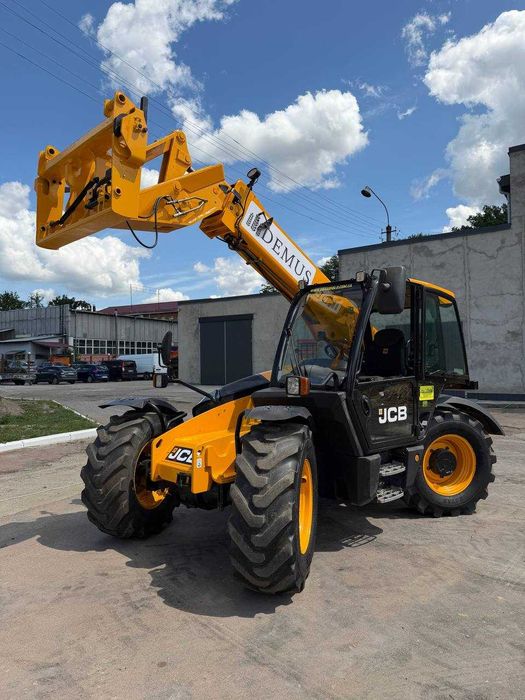 Продам навантажувач JCB 536-70 Agri super