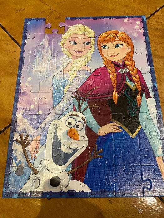 Puzzle Kraina Lodu sensoryczne 3 zestawy i Pepa Gratis