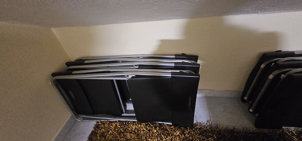 Lote de 10 Cadeiras Dobráveis IKEA (Modelo GUNDE) – Como Novas!