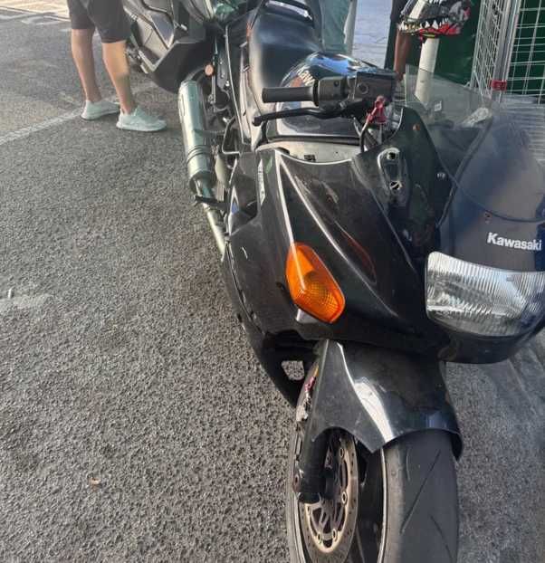 vendo ou troco zzr600 1700€ leva hoje