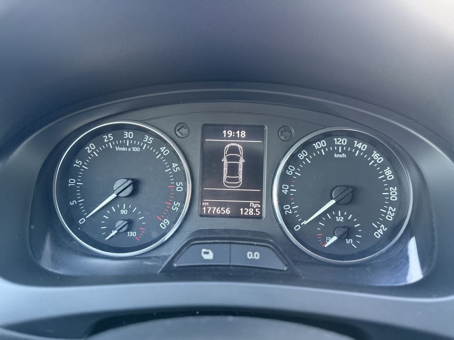 Шкода Рапід Skoda Rapid