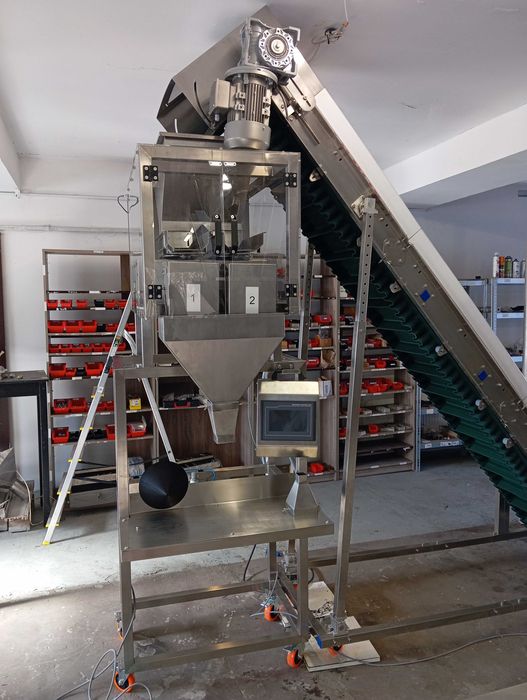 Dozownik z dwoma wagami. Pakowaczka w woreczki z podajnikiem taśmowym