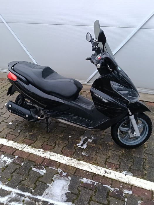 Skuter Piaggio x7