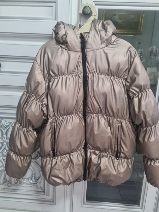 Курточка на дівчинку