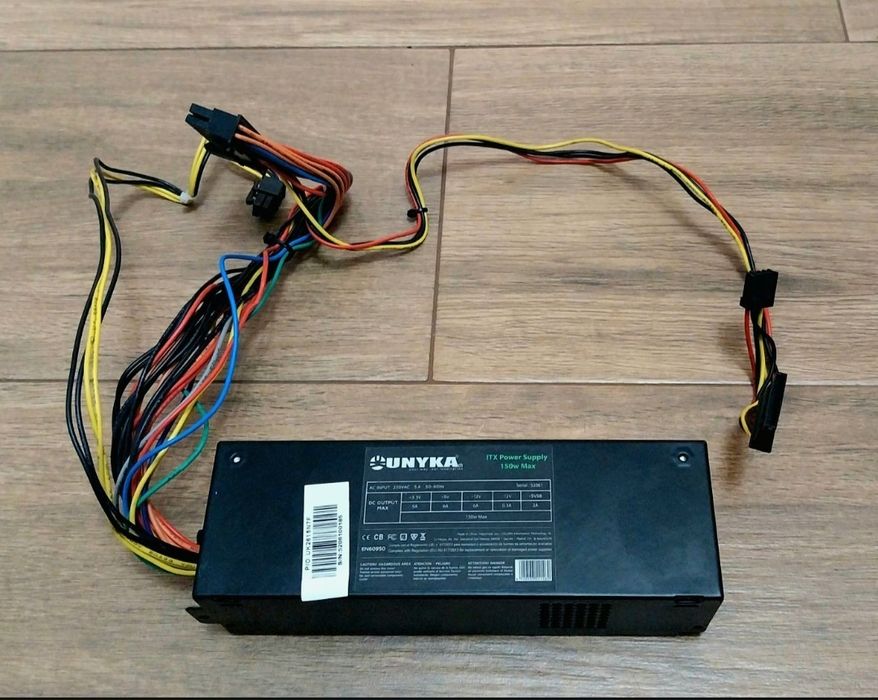 Fonte de alimentação Unika de 150 Watts para Mini Pcs
