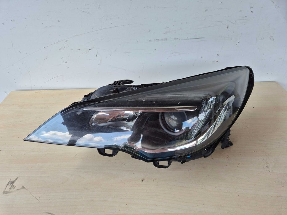 Opel Astra K lampa przednia lewa przód.