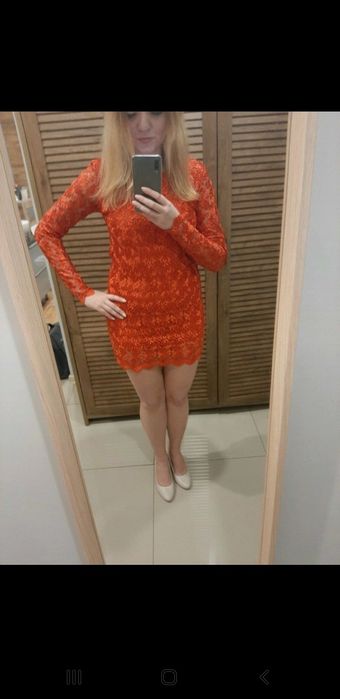 Sukienka  czerwona koronkowa