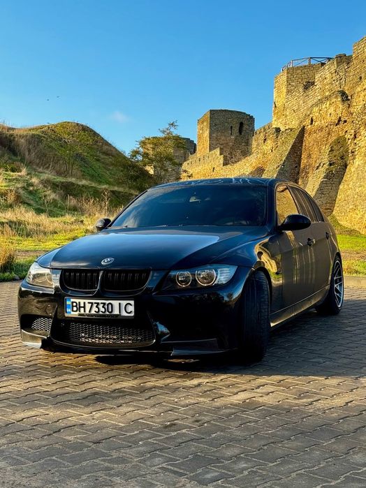 Продам бмв е90 320